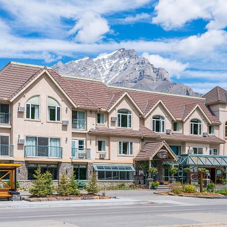 Irwin'S Mountain Inn Banff Extérieur photo