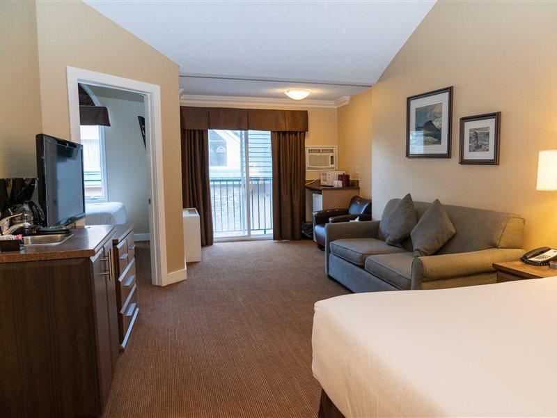 Irwin'S Mountain Inn Banff Extérieur photo
