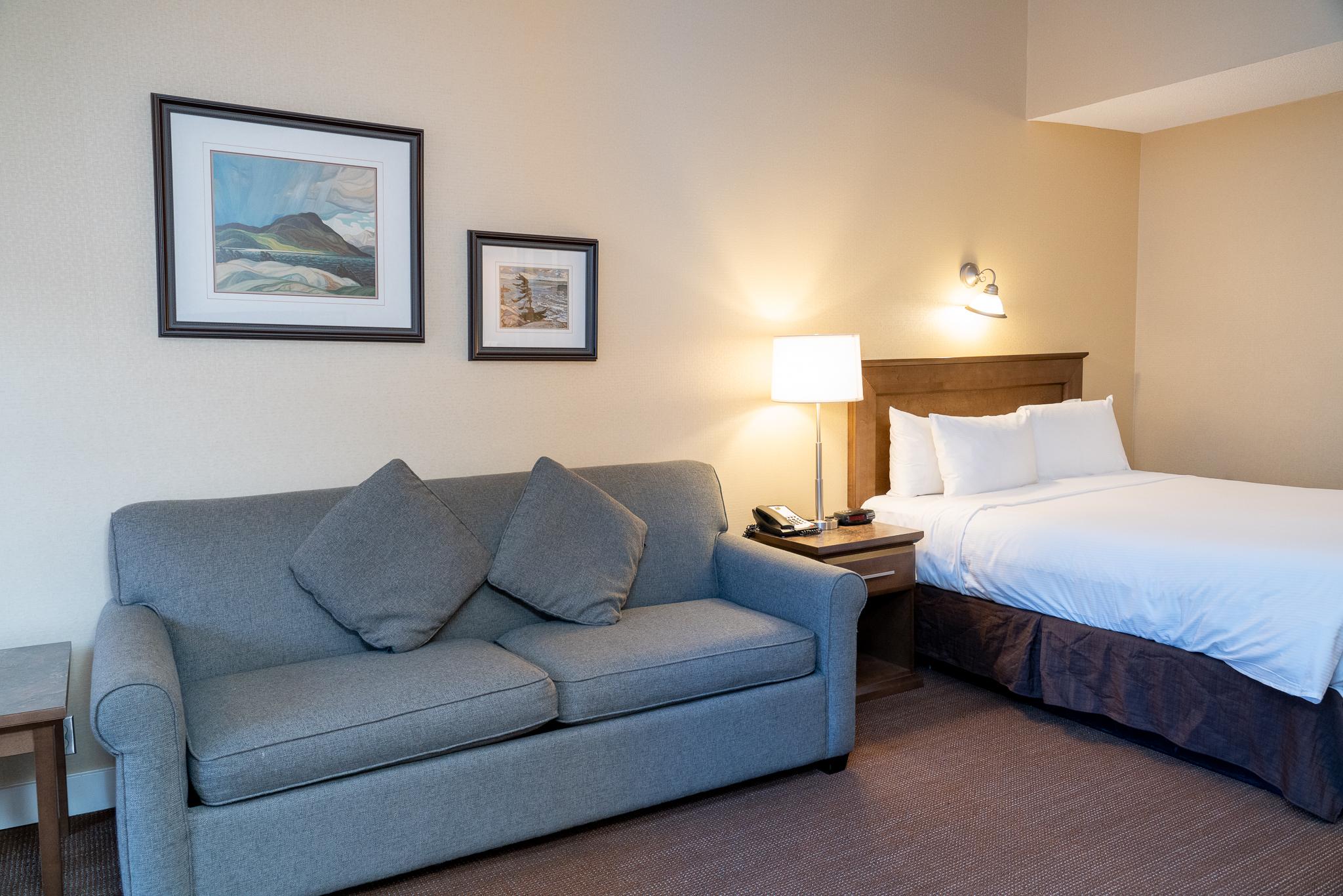 Irwin'S Mountain Inn Banff Extérieur photo