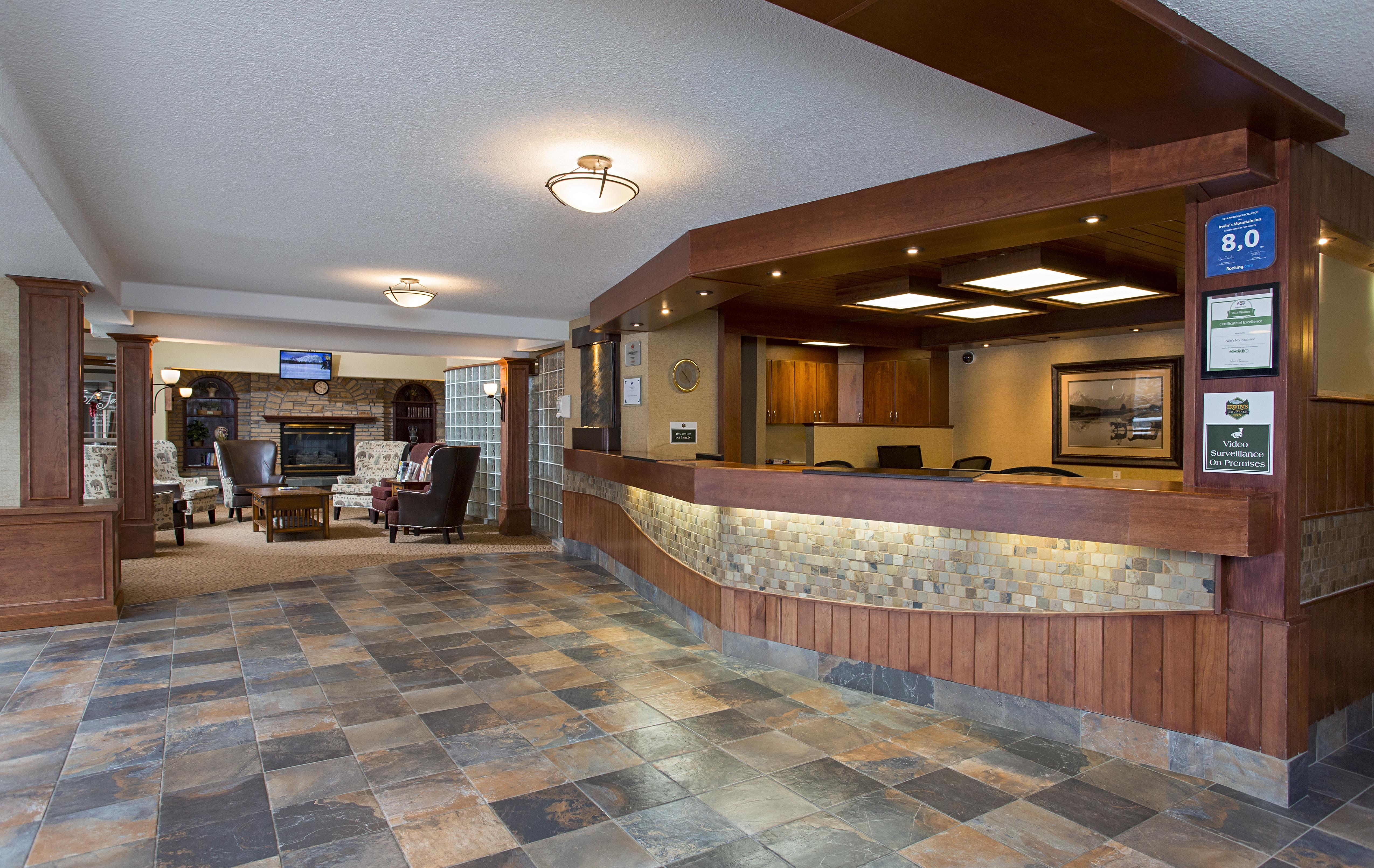 Irwin'S Mountain Inn Banff Extérieur photo